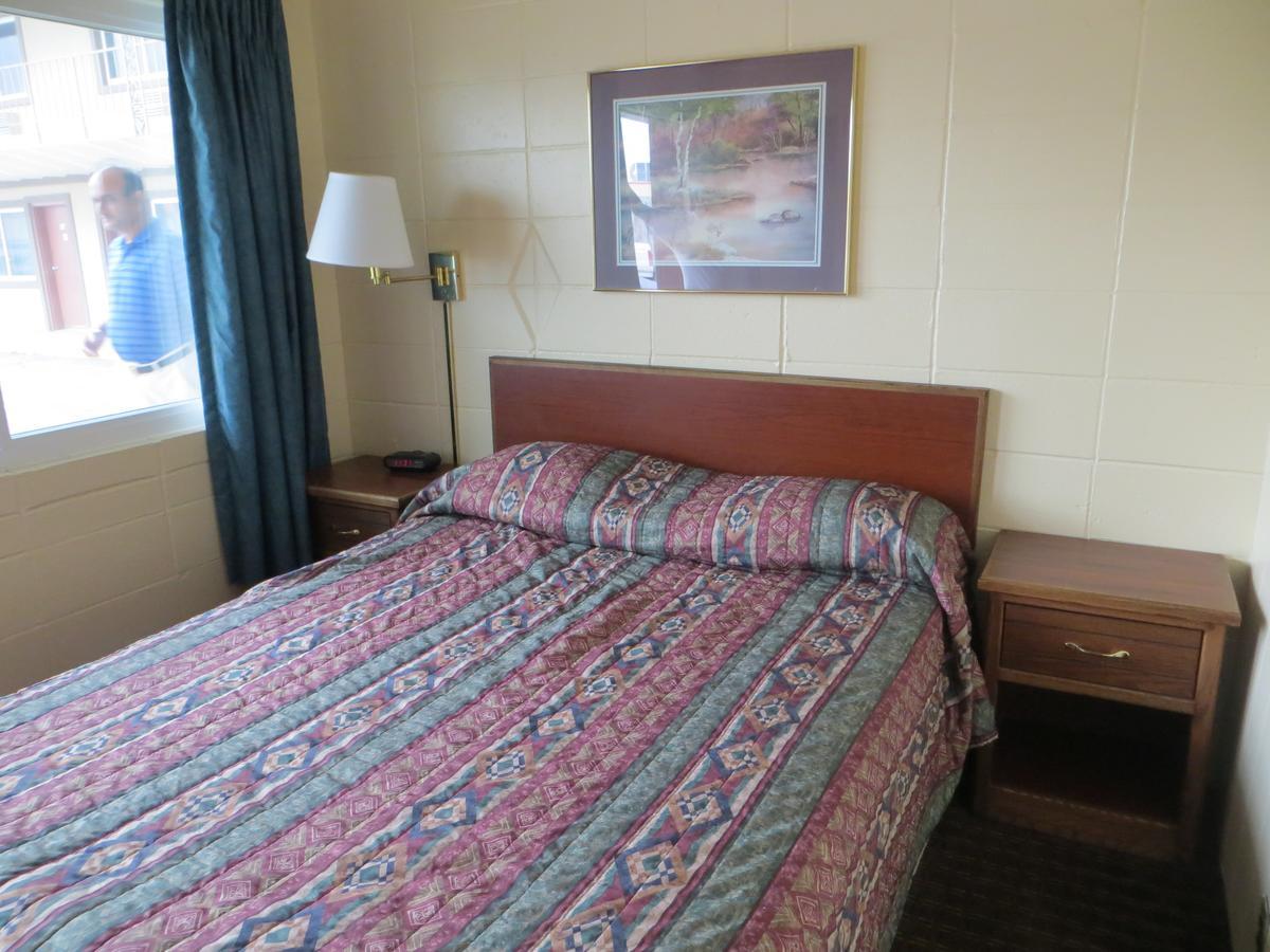 Carter Lake Deluxe Inn/Extended Stay - Council Bluffs חדר תמונה
